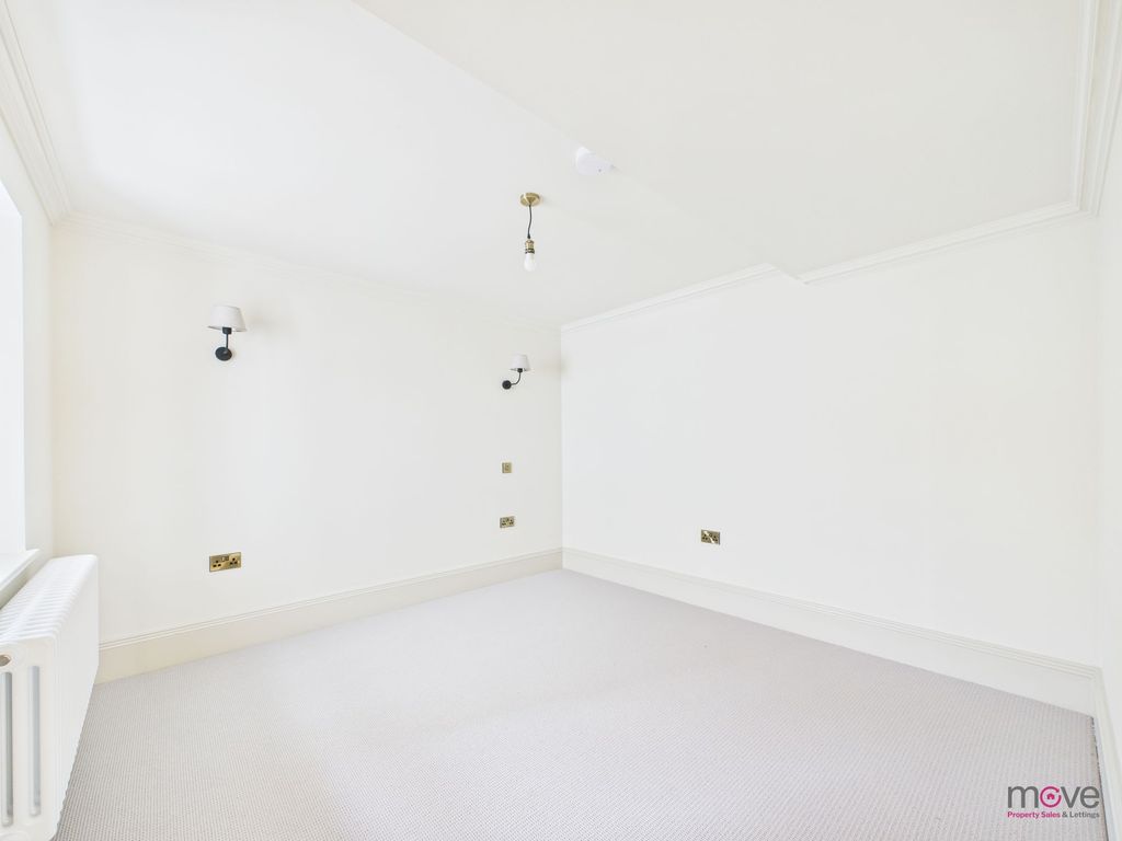 Additional image 23 of 3 bed flat for saleLondon Road, Cheltenham GL52