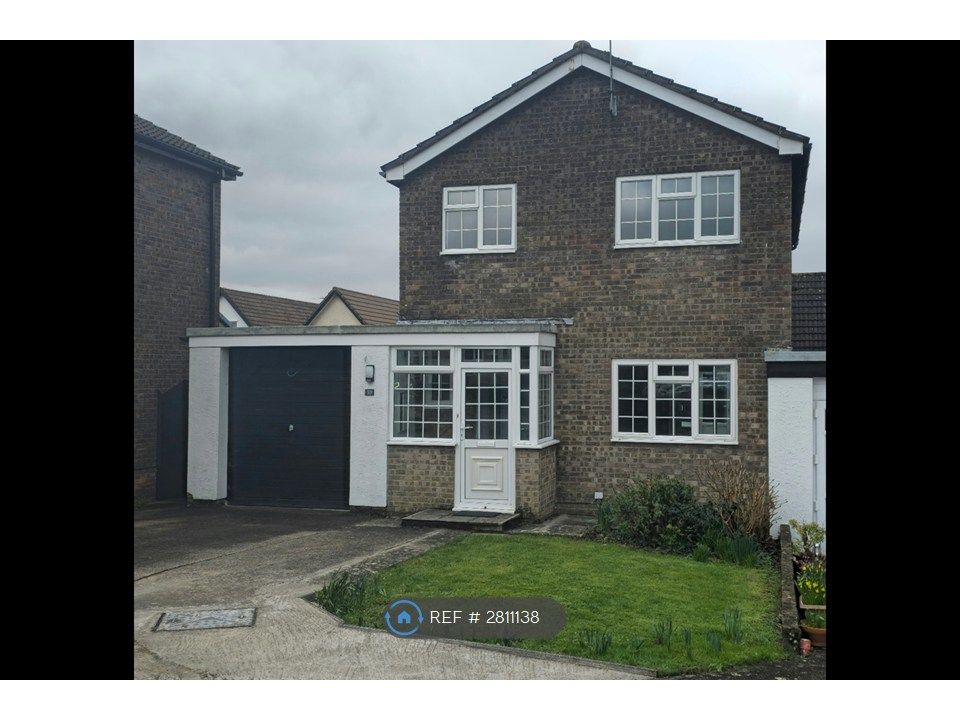 3 bed detached house to rentHeol Sirhwi, Barry CF62