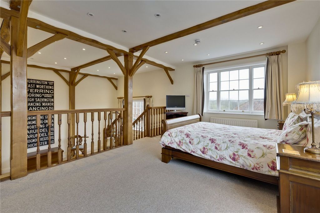 Additional image 10 of 6 bed detached house to rentGroomes Farm, Frith End, Bordon, Hampshire GU35