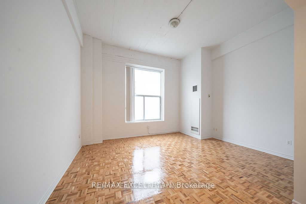 112-1407 Dupont Street, Toronto, ON, M6H 4J7