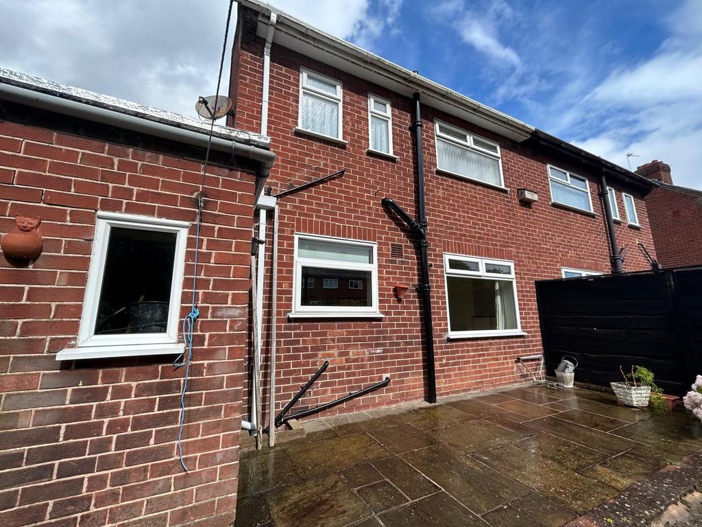 Additional image 13 of 3 bed semi-detached house to rentKings Drive, Thingwall, Wirral CH61