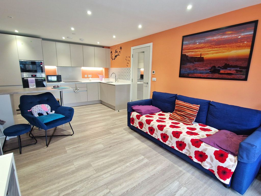 Additional image 5 of 2 bed flat for saleThe Rest, Rest Bay, Porthcawl CF36