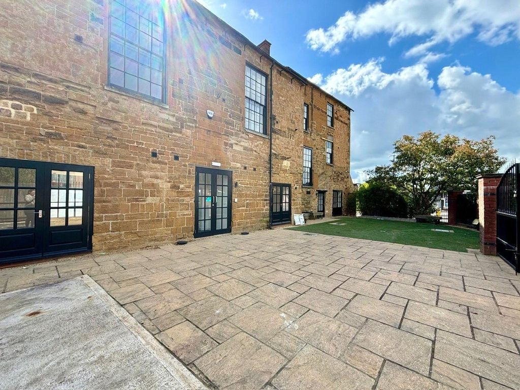 Additional image 5 of 1 bed flat to rentBridge Street, Northampton, Northamptonshire NN1