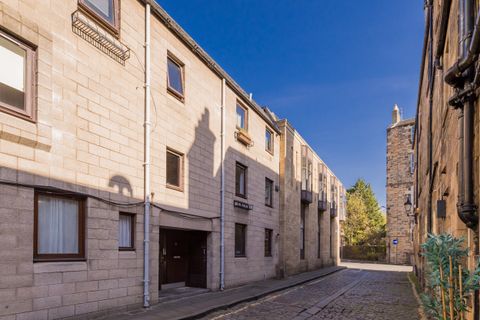 2/2 Atholl Crescent Lane, Edinburgh EH3