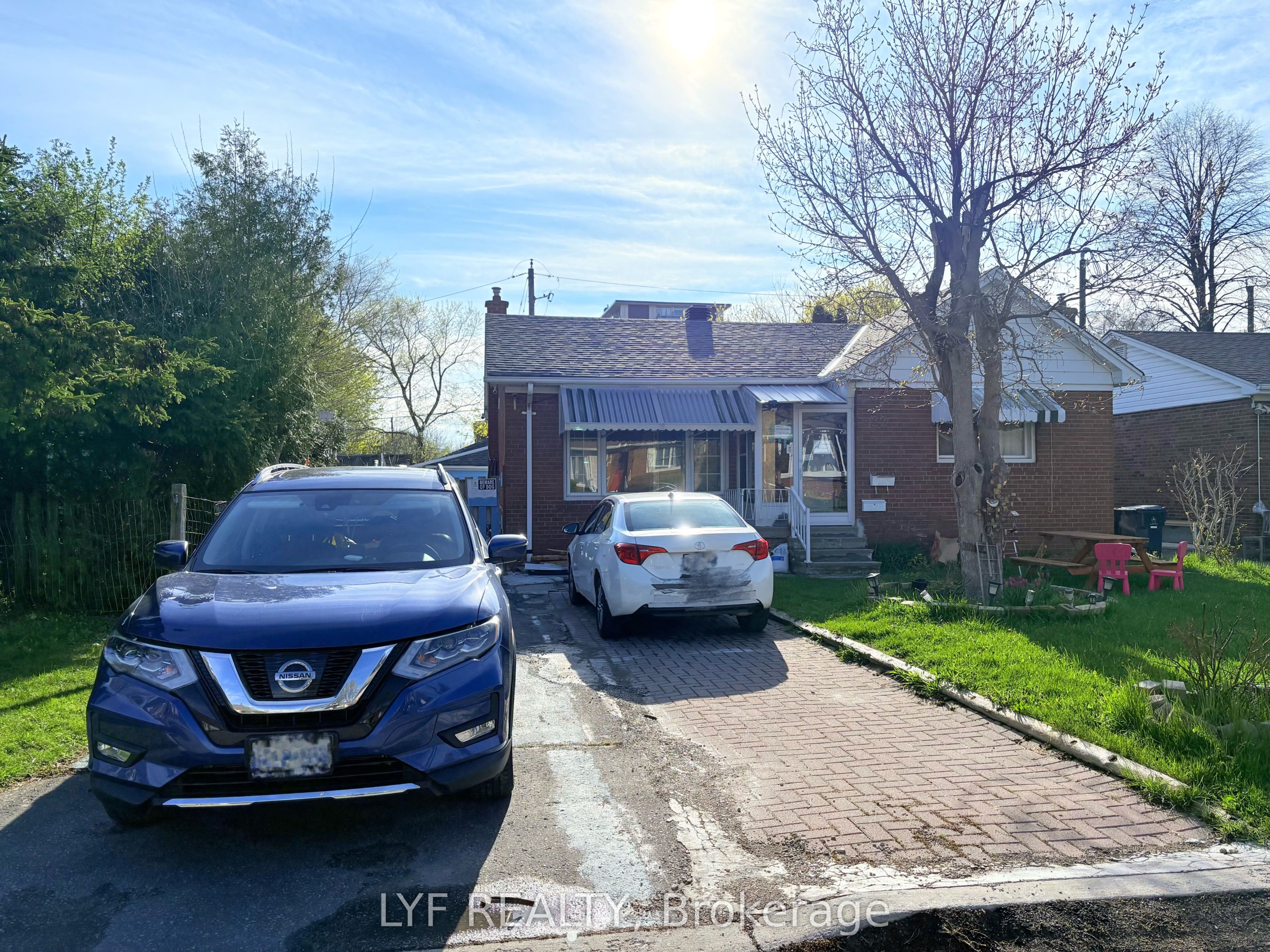 Additional image 2 of RM A-22 Ivordale Crescent, Toronto, ON, M1R 2W6