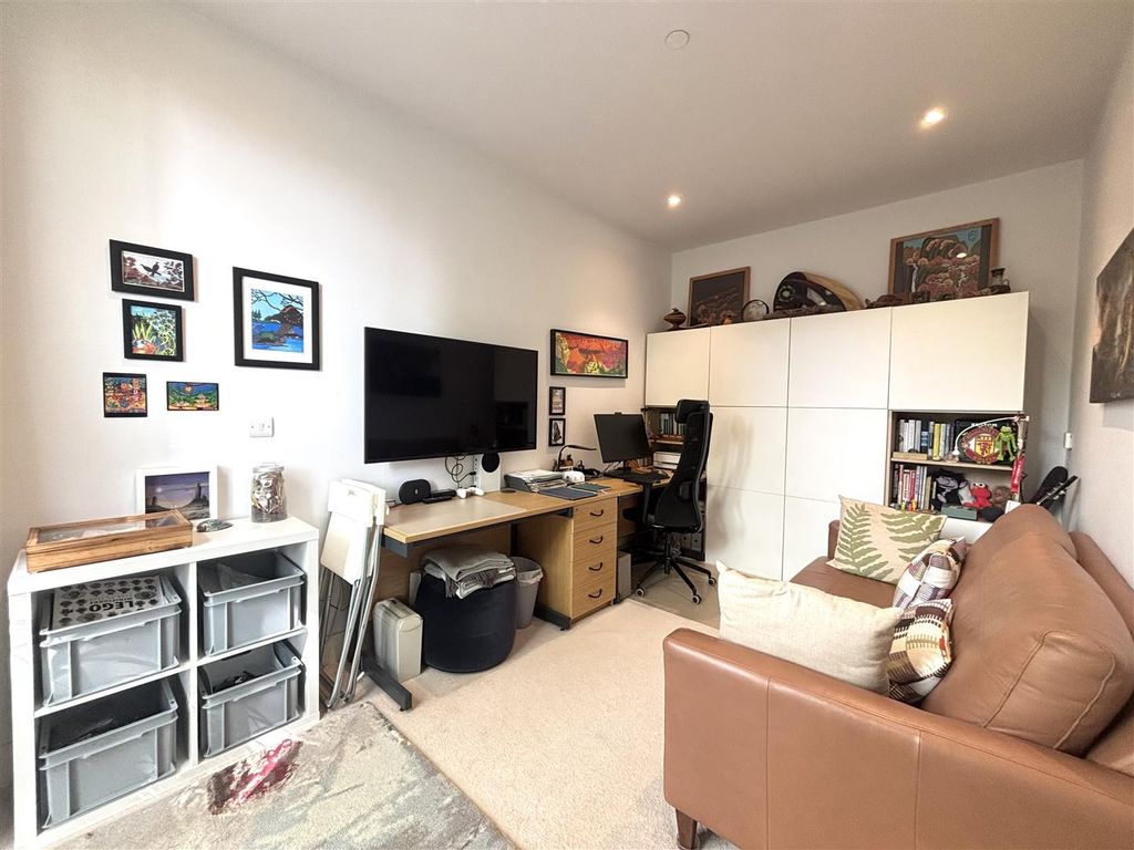 Additional image 8 of 2 bed flat for saleAlderley Road, Wilmslow SK9