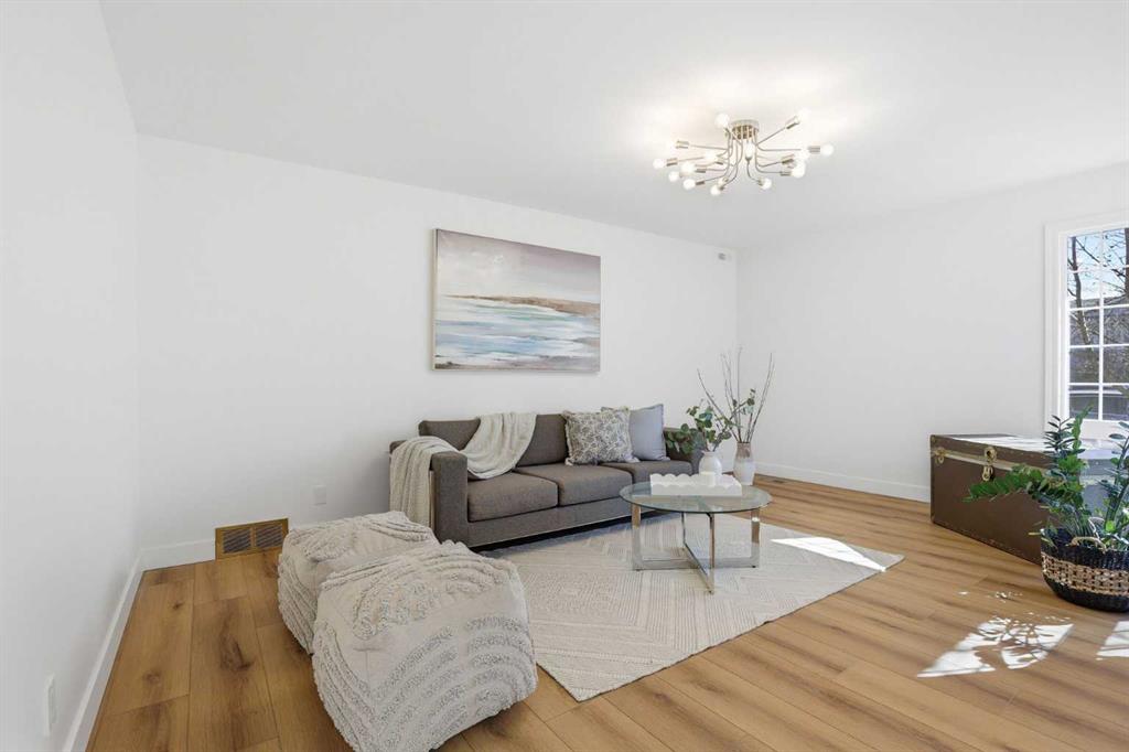 431 Queen Charlotte Drive SE, Calgary, AB, T2J 4H2