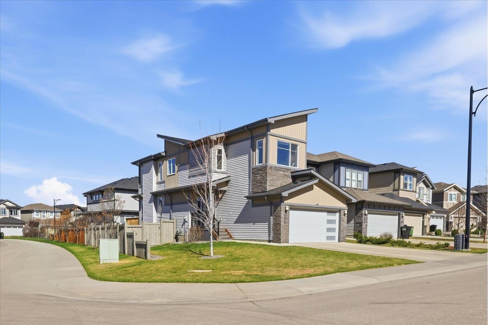 Additional image 8 of 8420 Cushing Court SW, Edmonton, AB, T6W3L3