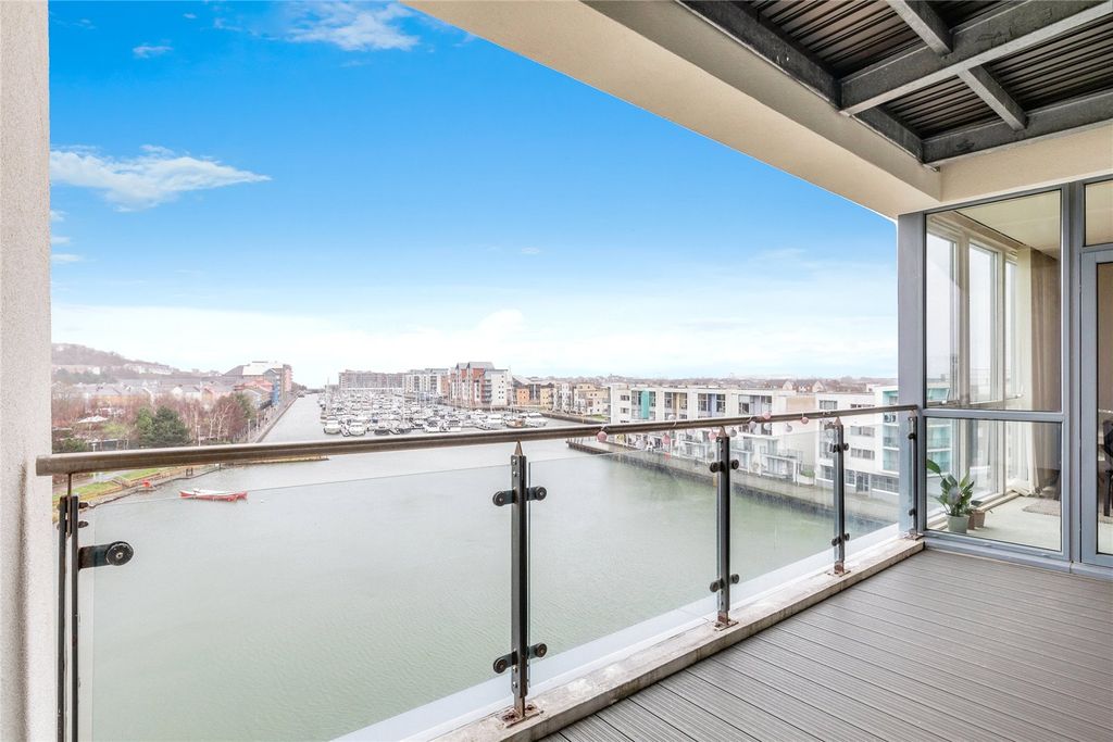 2 bed flat for saleHarbour Road, Portishead, Bristol, Somerset BS20