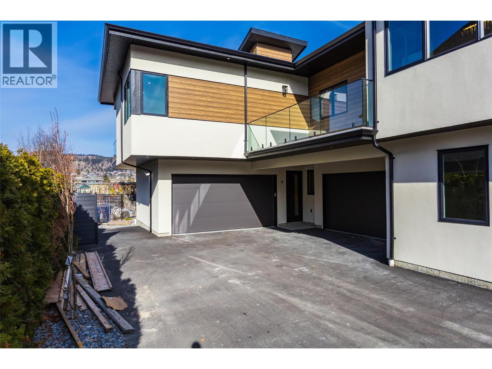 4-970 Lawson Avenue, Kelowna, BC, V1Y6T1