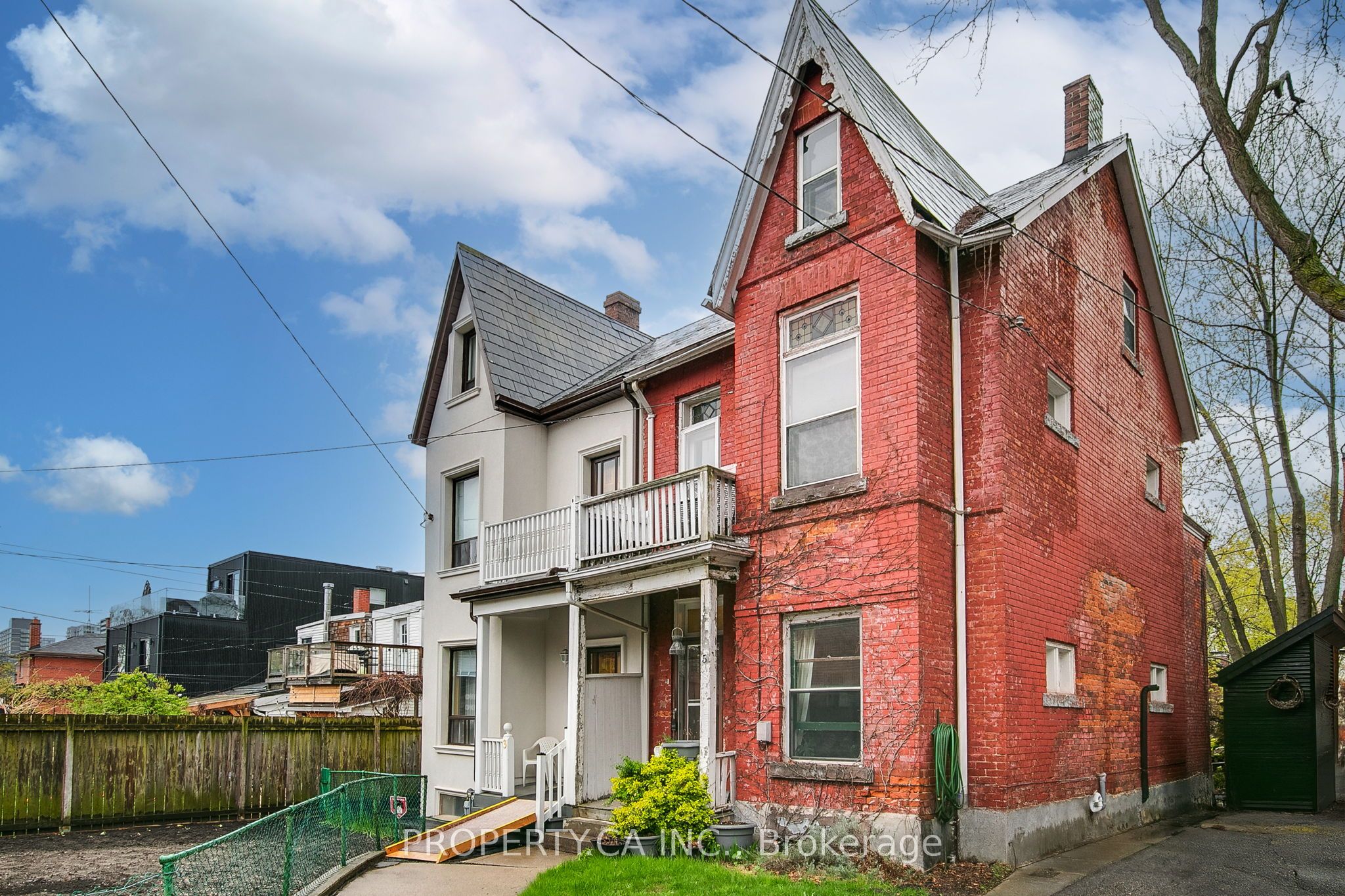 5 Mackenzie Crescent, Toronto, ON, M6J 1S9