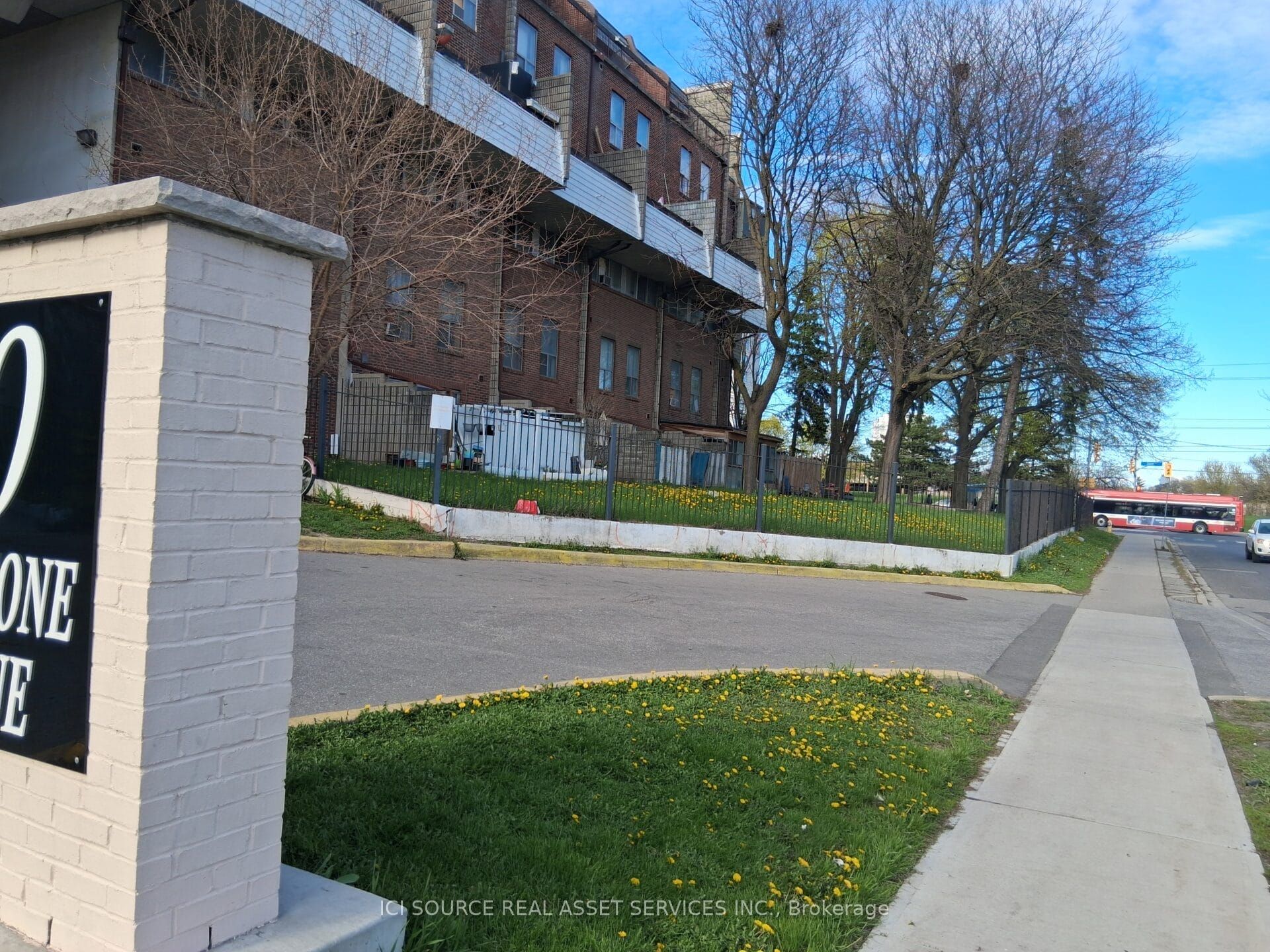 Additional image 3 of 148-10 Eddystone Avenue, Toronto, ON, M3N 2T2