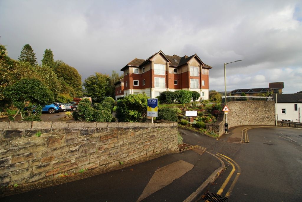 2 bed flat to rentPavia Court, Pontypridd CF37