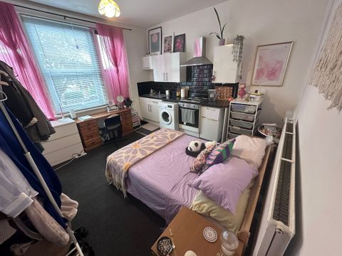 Gordon Avenue, Southampton SO14, Studio to rent
