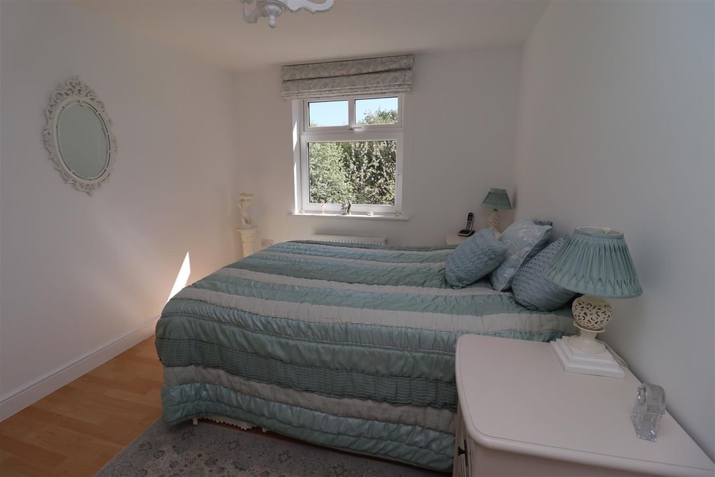 Additional image 8 of 3 bed flat for saleHellyer Close, North Ferriby HU14