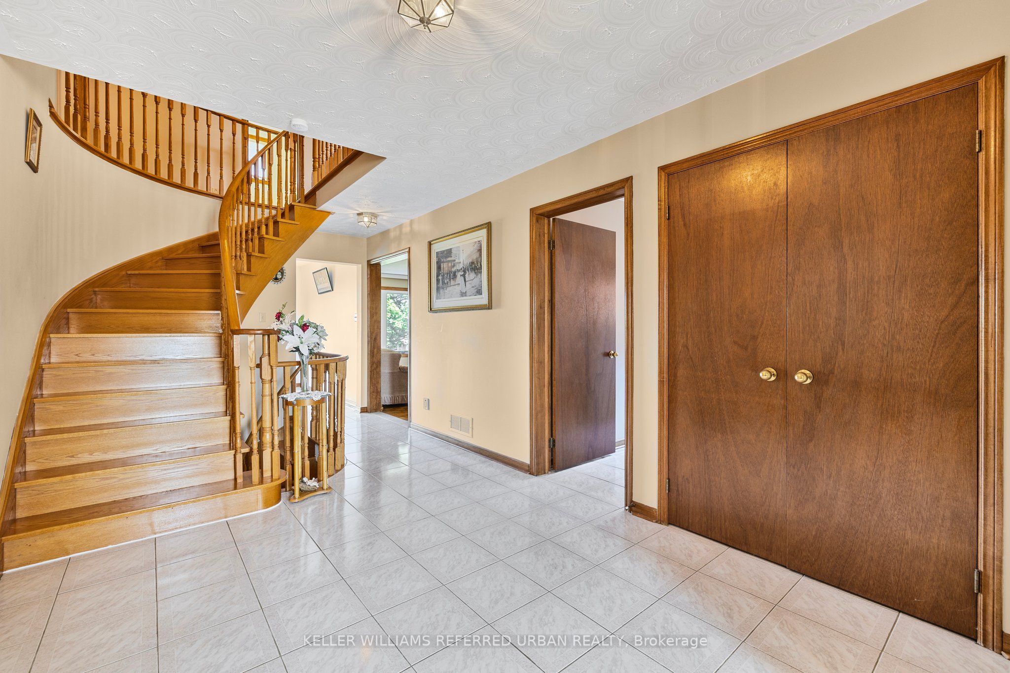 Additional image 4 of 160 Miller Park Avenue, Bradford West Gwillimbury, ON, L3Z 2K3