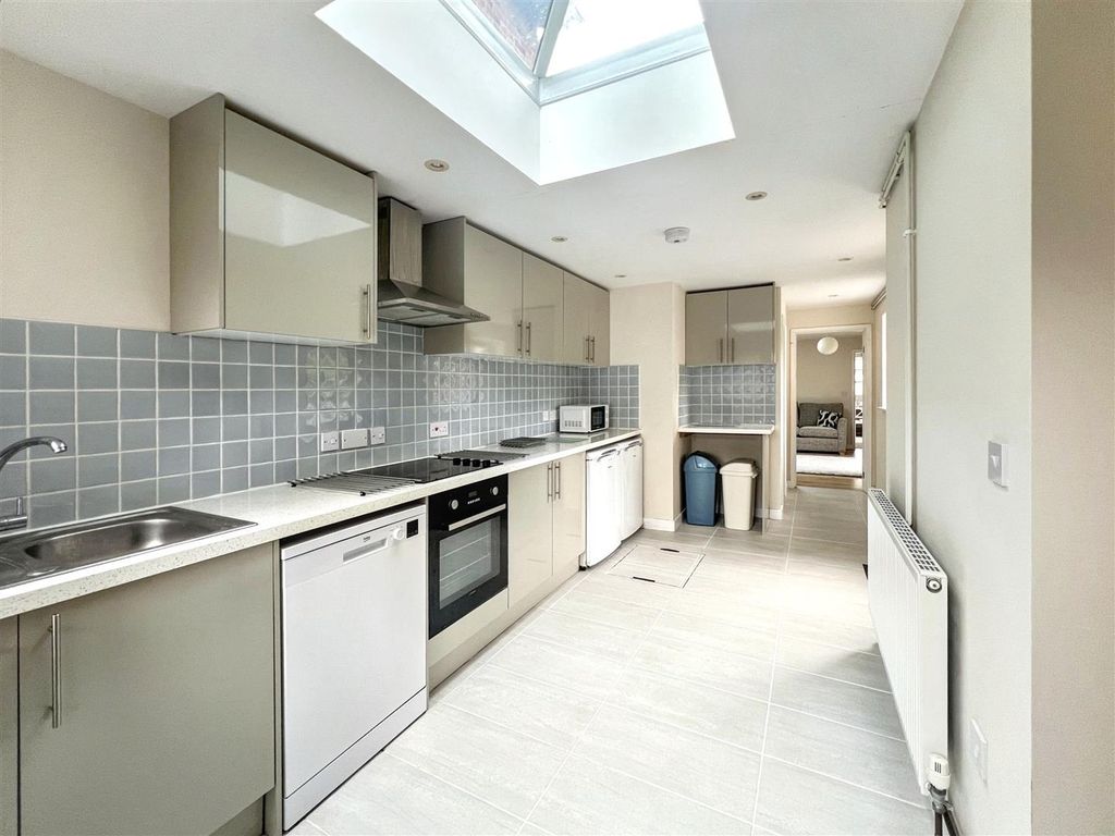 Additional image 2 of 6 bed detached house to rentPrimula Drive, Norwich NR4