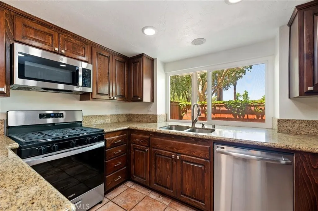 Additional image 54 of 941 Inn Keeper Ln Unit D, Corona, CA 92881
