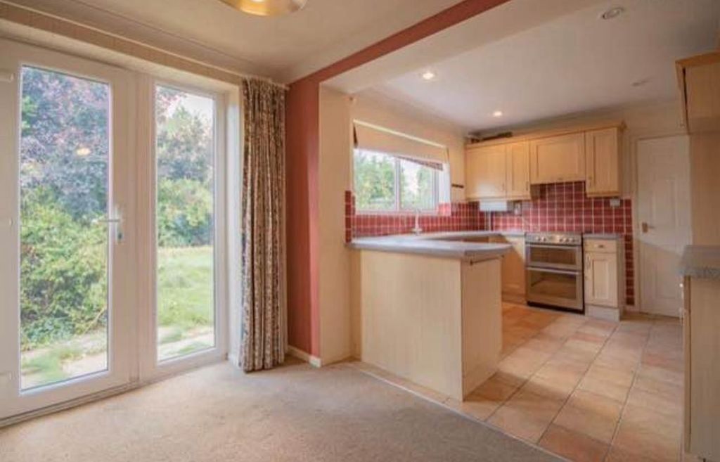 Additional image 4 of 4 bed property to rentHarewood Gardens, Peterborough PE3
