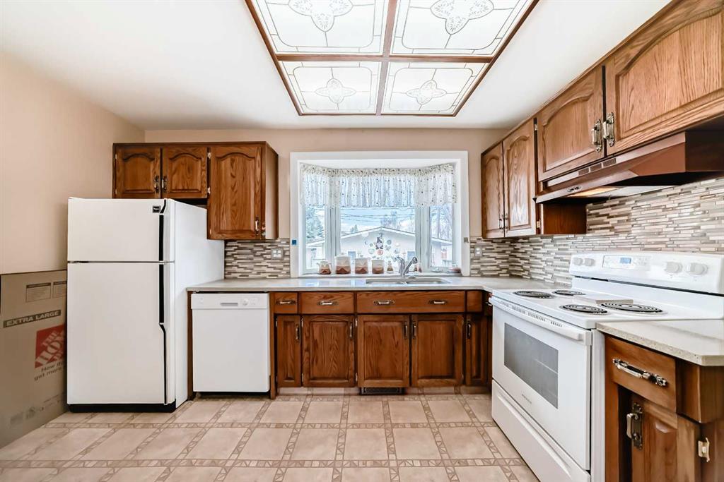 Additional image 6 of 165 Marbrooke Circle NE, Calgary, AB, T2A 2W4