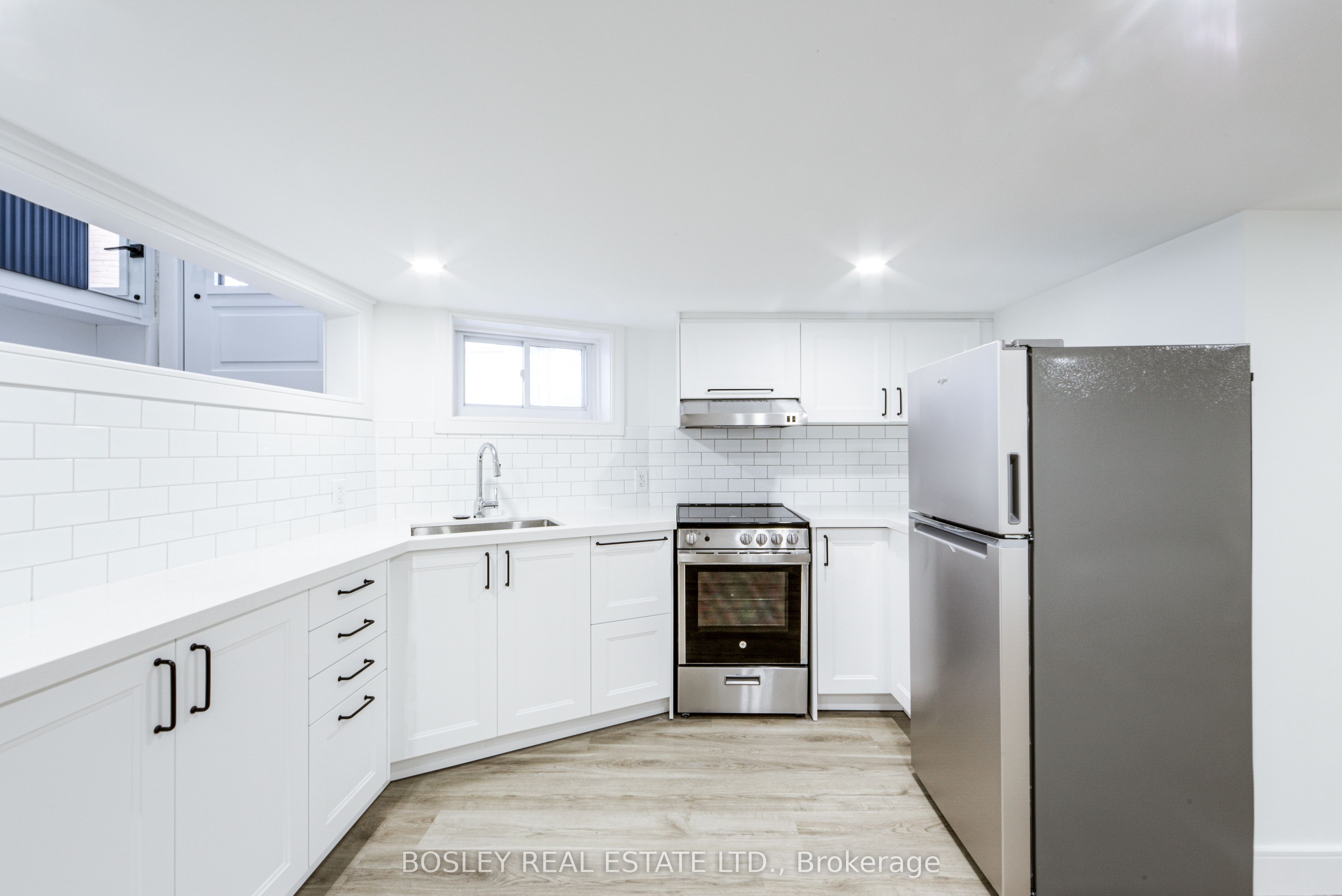 LOWER-13 Ravina Crescent, Toronto, ON, M4J 3L9 photo 2