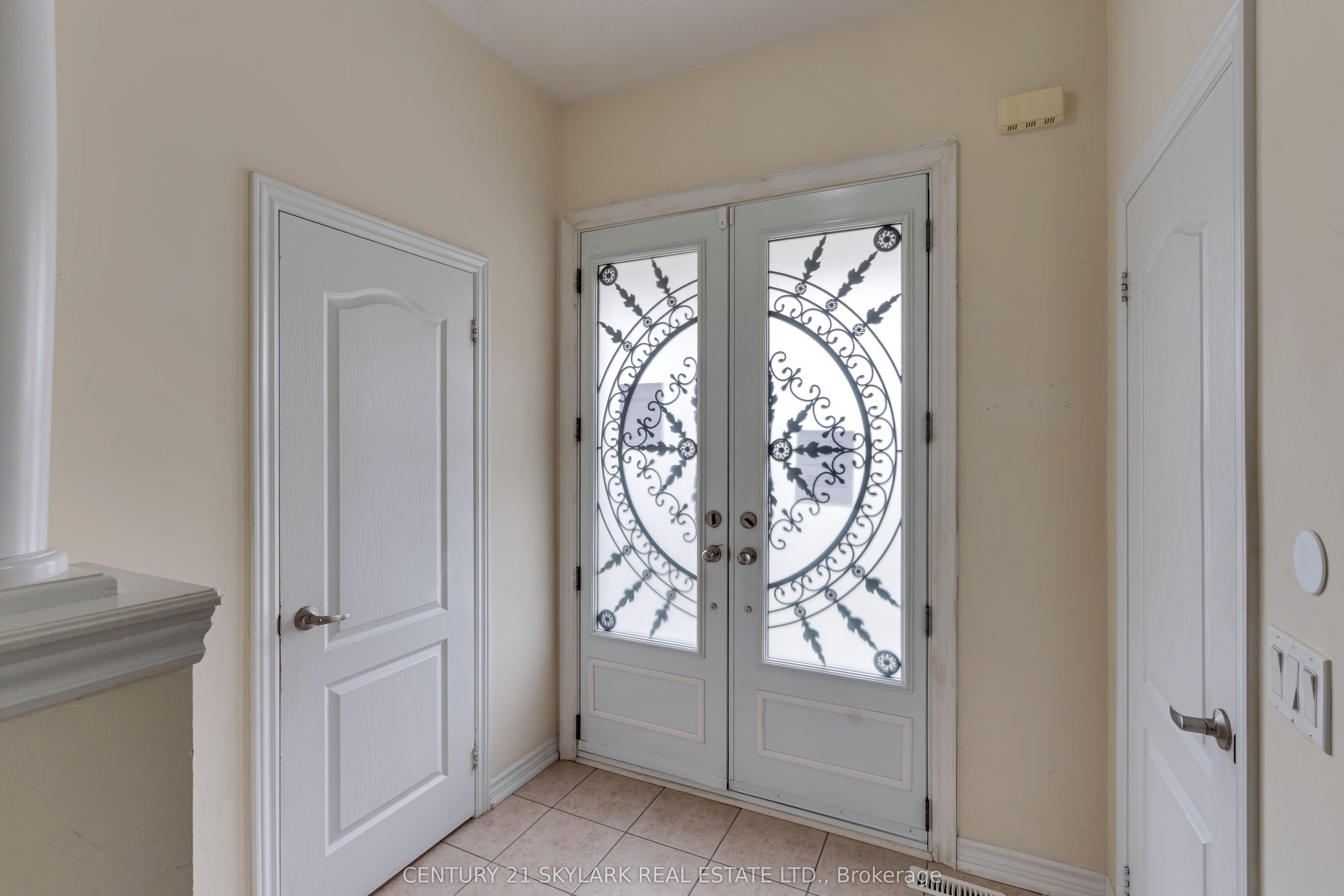 4 Mistletoe Place, Brampton, ON, L6Y 5V1 photo 5