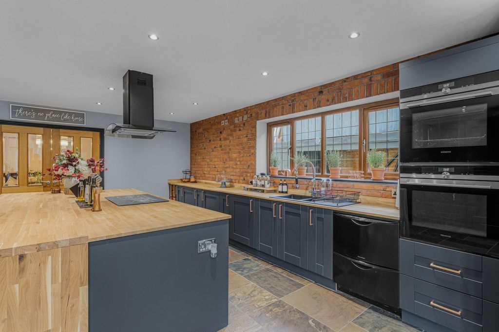 Additional image 17 of 7 bed detached house for saleMaes Aneurin Bevan, Tredegar NP22