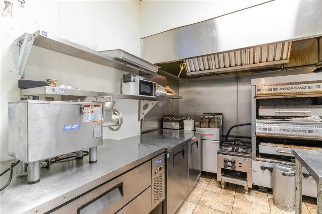 Additional image 16 of 325 N Verdugo Road, Glendale, CA 91206