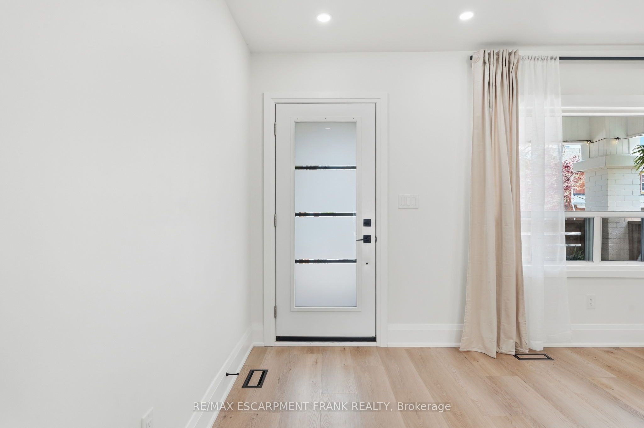 Additional image 6 of 205 Locke Street N, Hamilton, ON, L8R 3B1