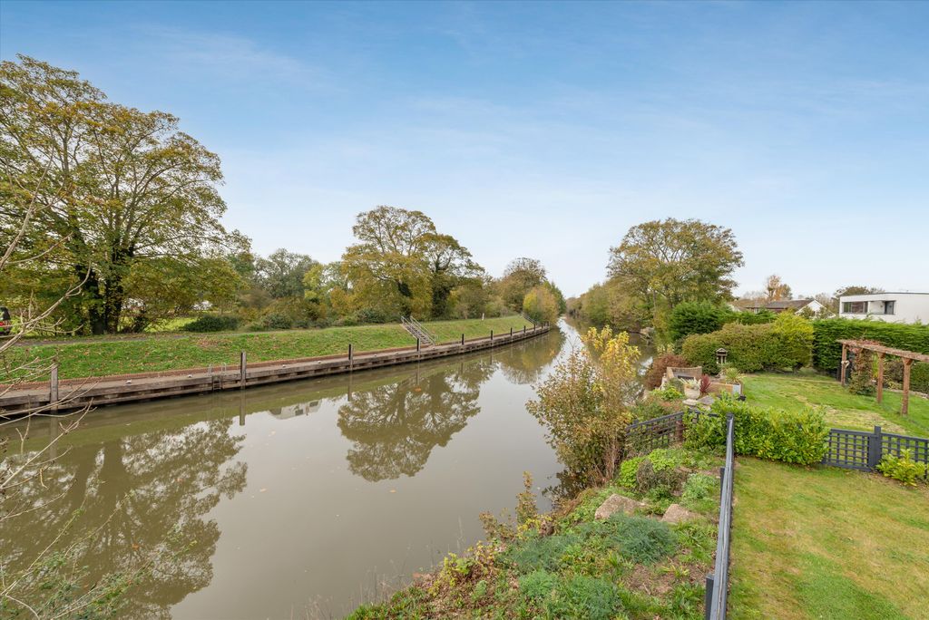 Additional image 22 of 4 bed detached house to rentHam Island, Old Windsor, Windsor, Berkshire SL4