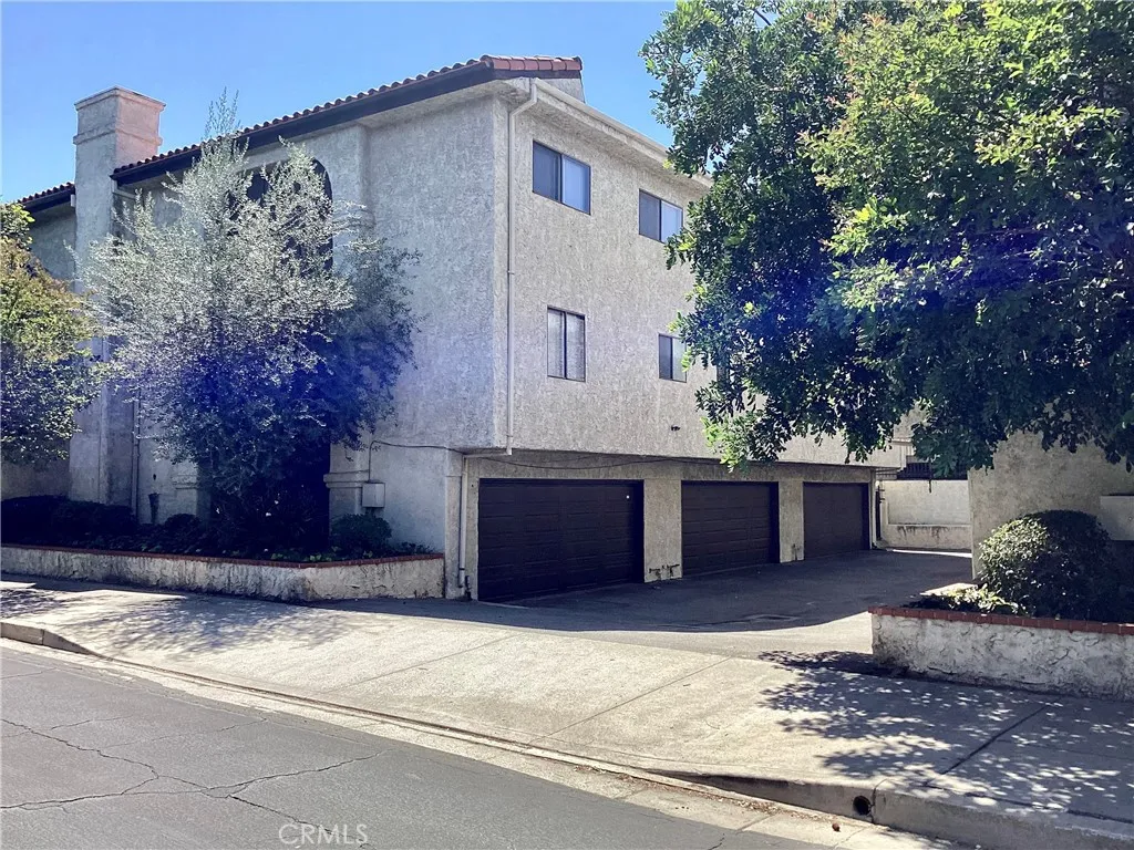 17836 Killion Street Unit A, Encino, CA 91316