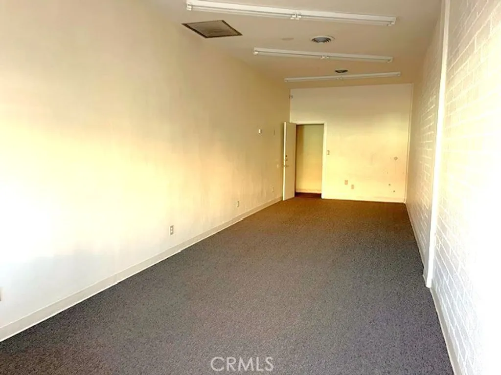 Additional image 3 of 142 E Main St, San Jacinto, CA 92583