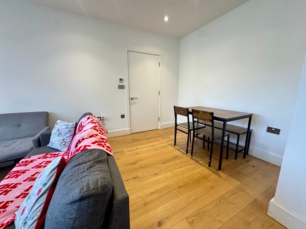 Additional image 4 of 2 bed flat to rent23 Cattle Market Street, Norwich NR1