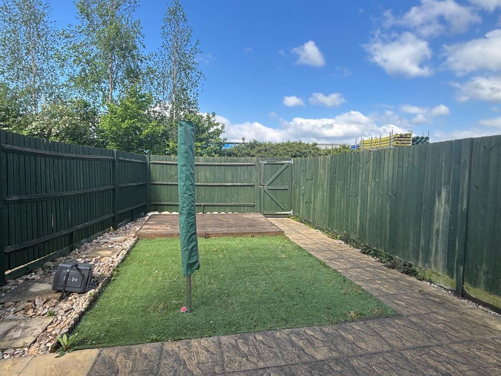 Additional image 15 of 3 bed semi-detached house to rentWheatcroft Way, Swindon SN1