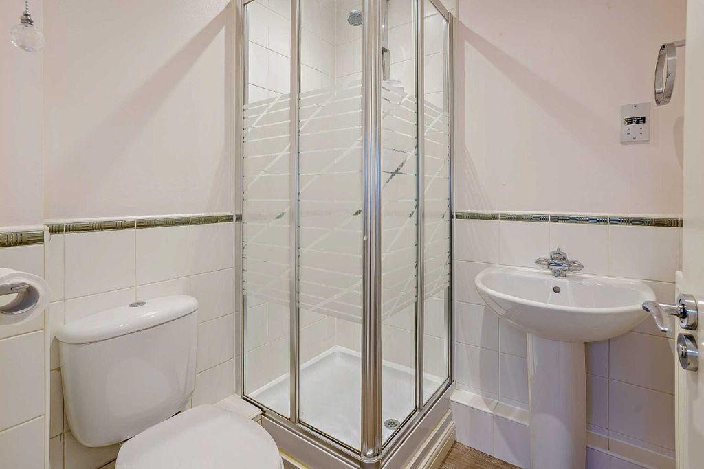 Additional image 5 of 2 bed flat to rentRoman Way, Caerleon NP18