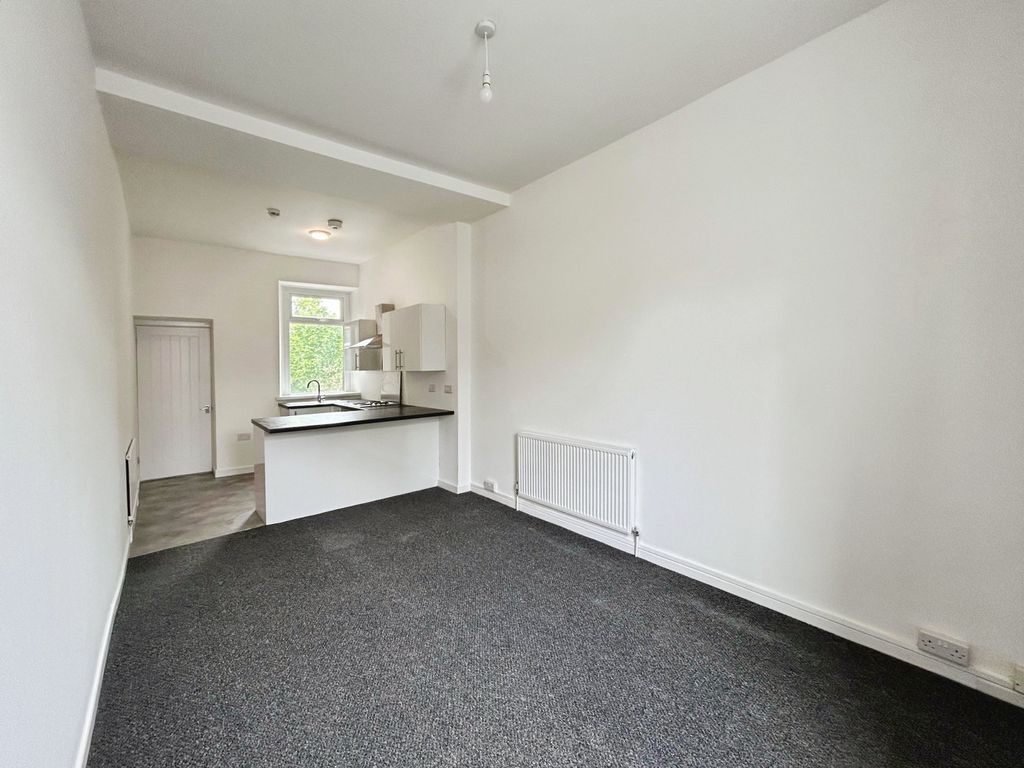 Additional image 2 of 1 bed flat to rentHigh Street, Fleur De Lis, Blackwood NP12