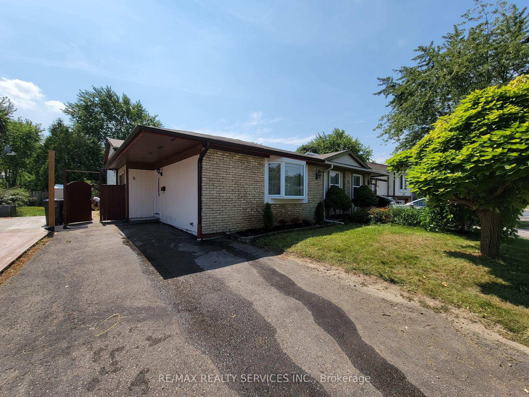 9 Bruce Beer Drive, Brampton, ON, L6V 2W7