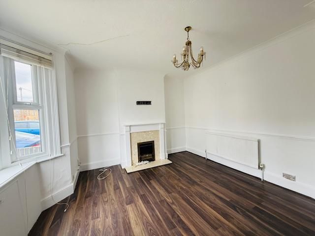 Additional image 3 of 4 bed property to rentBelgrave Road, Slough SL1