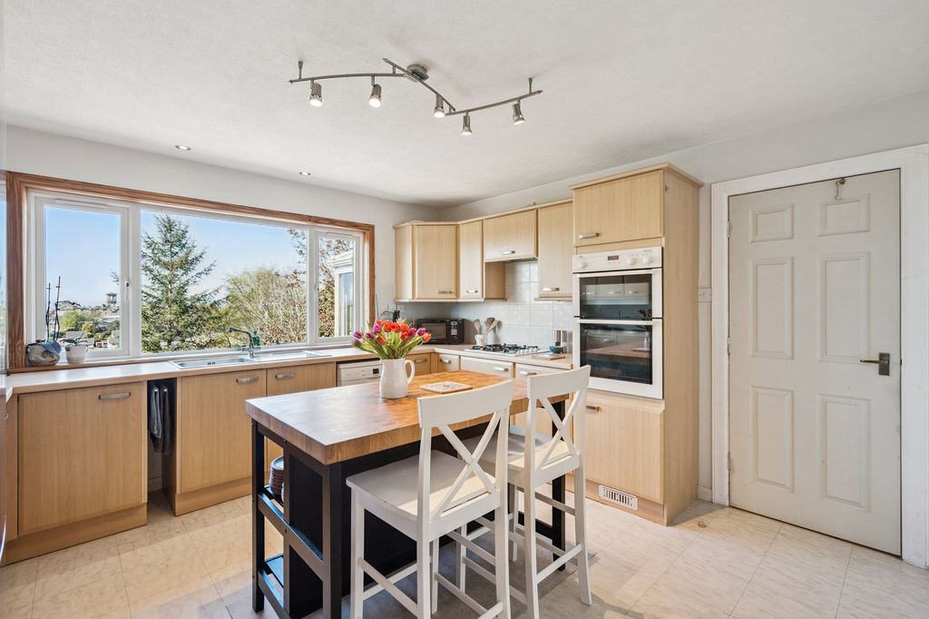 Additional image 7 of 4 bed detached bungalow for saleLeighton Avenue, Dunblane FK15