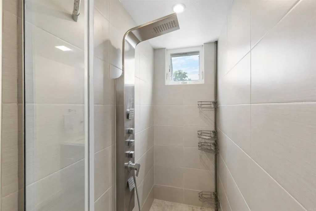 Additional image 17 of 2885 B Street, San Diego, CA 92102