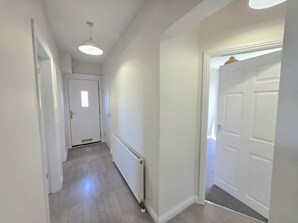 2 bed flat to rentWhiteside, Bathgate EH48 photo 3