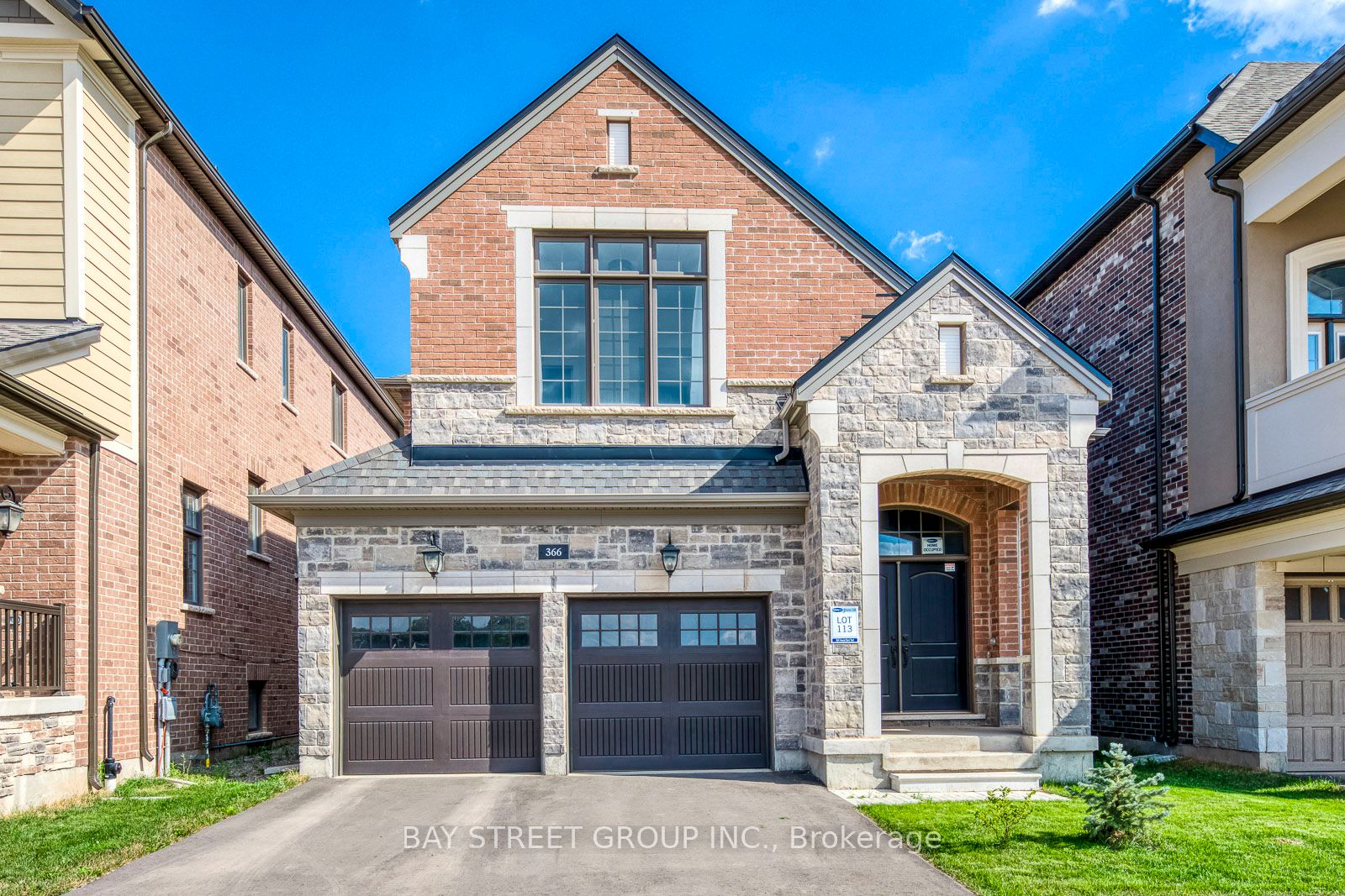 366 Harold Dent Trail, Oakville, ON, L6M 0N3