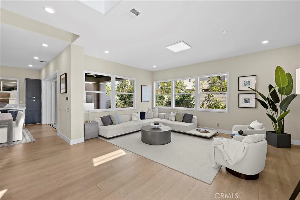 Additional image 10 of 77 Pelican Ln, Irvine, CA 92618