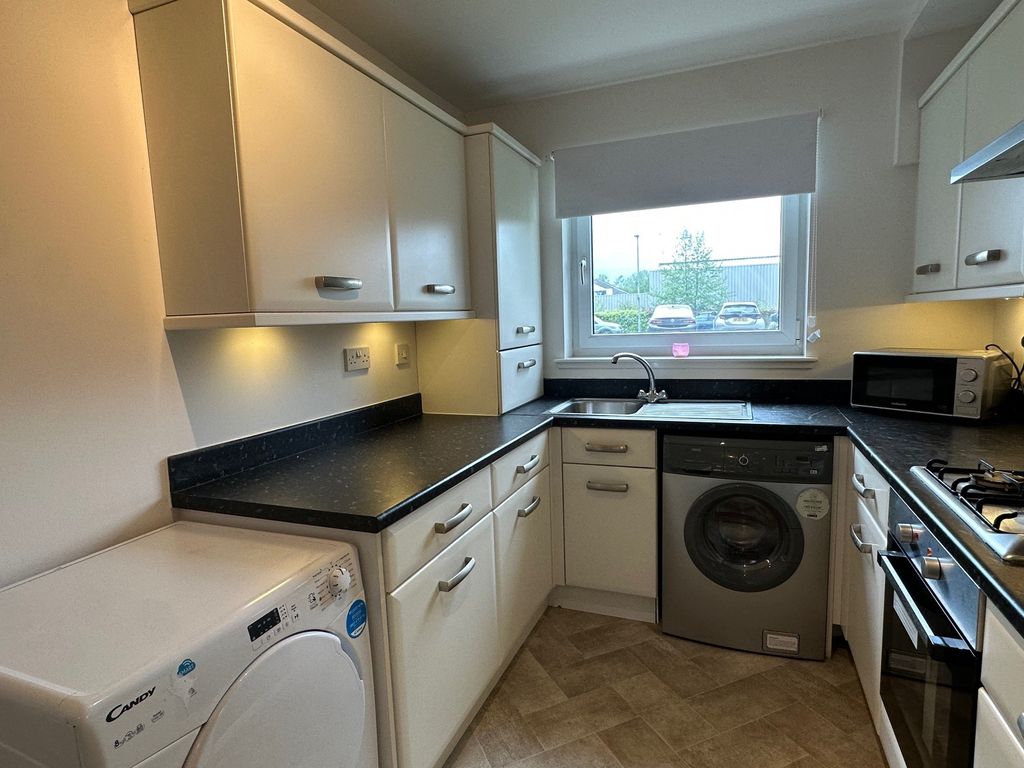 Additional image 3 of 2 bed flat to rentRoxburgh Court, Motherwell ML1