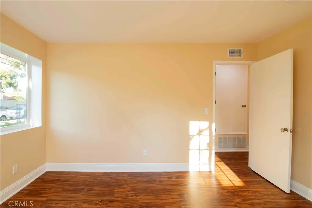 Additional image 53 of 22336 Saticoy St, Canoga Park, CA 91303