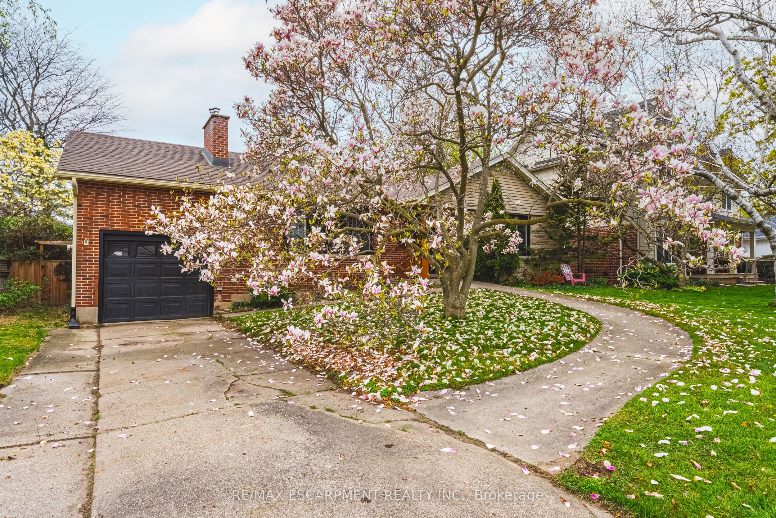 Additional image 2 of 2143 Deyncourt Drive, Burlington, ON, L7R 1W2