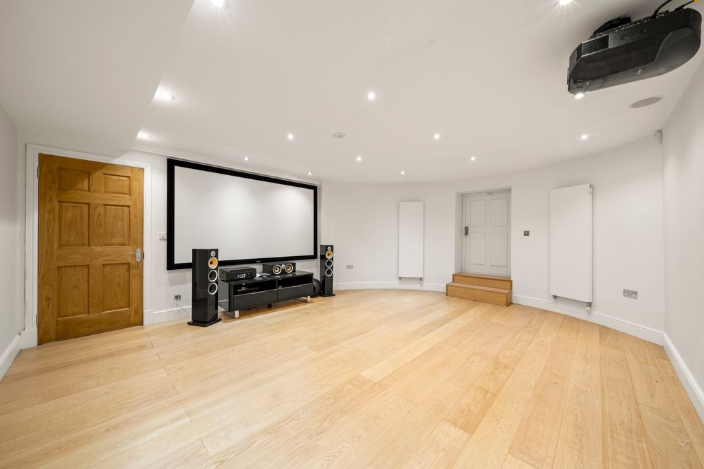 Additional image 17 of 9 bed property for saleHadley, Hadley, Barnet EN5