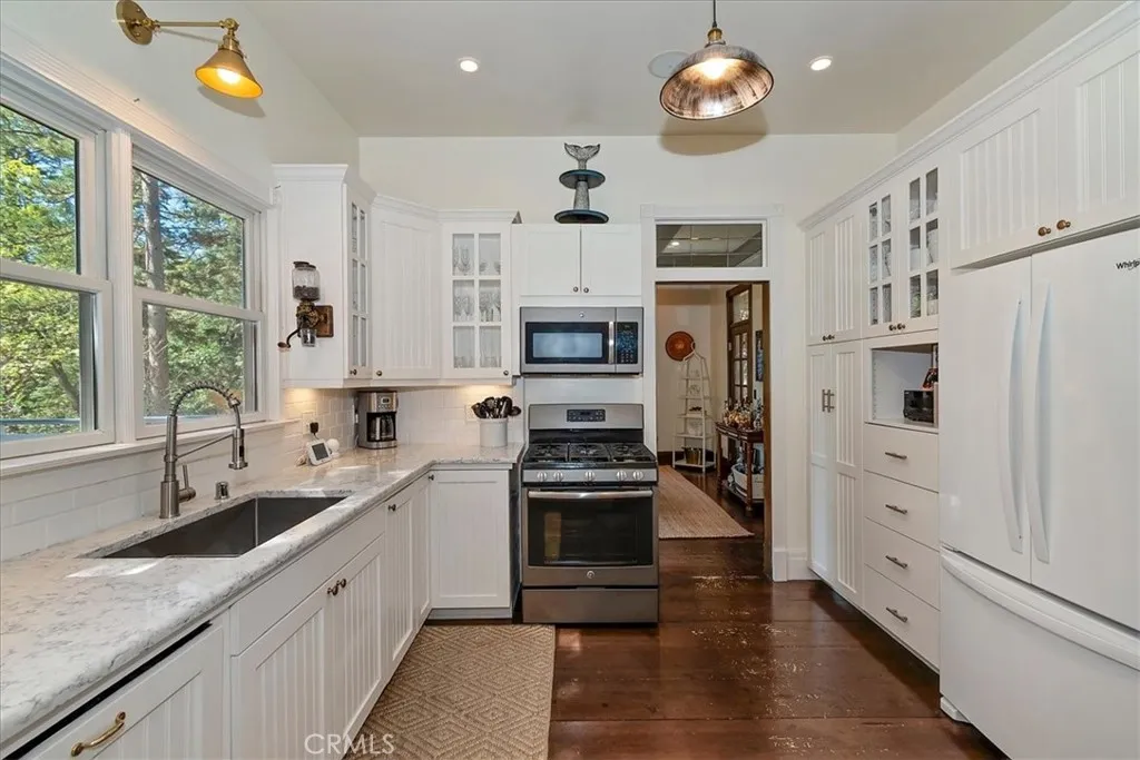 Additional image 18 of 27312 Pinewood Dr, Lake Arrowhead, CA 92352