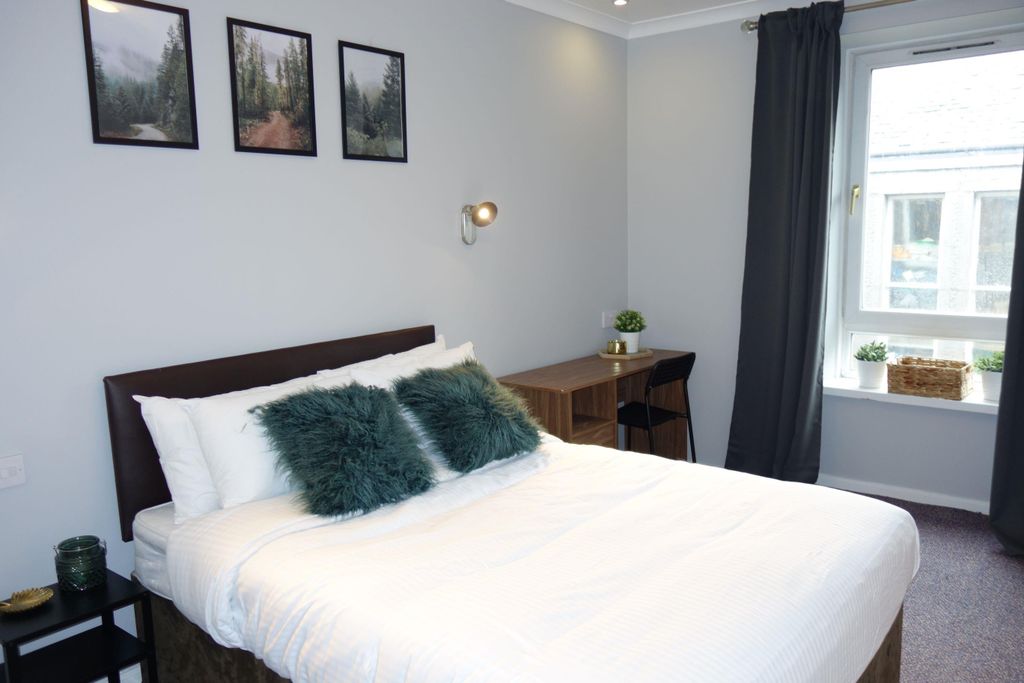 4 bed shared accommodation to rentShiprow, Aberdeen AB11 photo 4