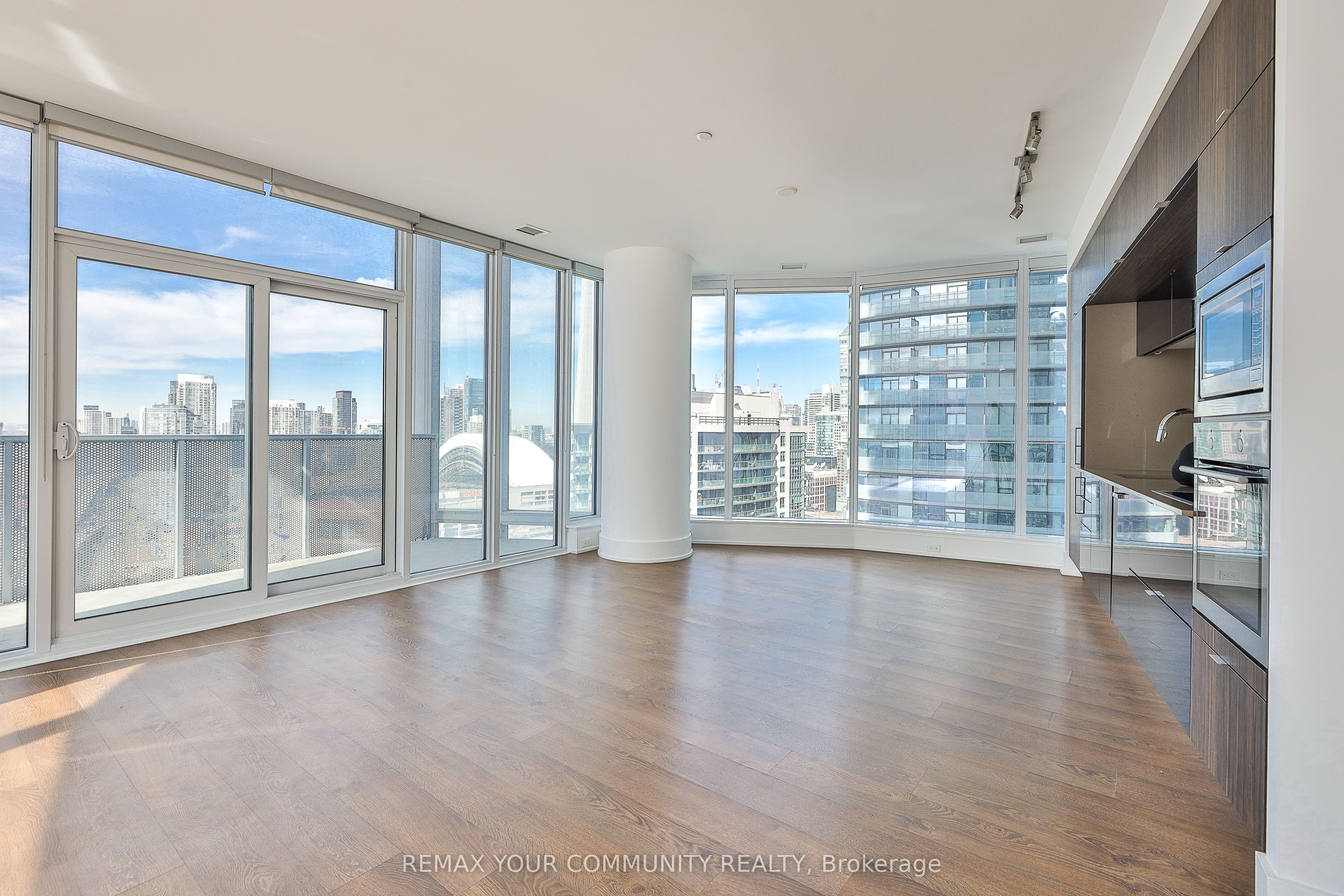 Additional image 5 of 3410-10 York Street, Toronto, ON, M5J 0E1